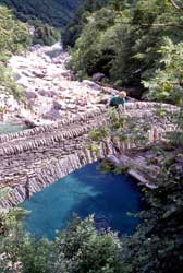 Bogenbrücke in Lavertezzo